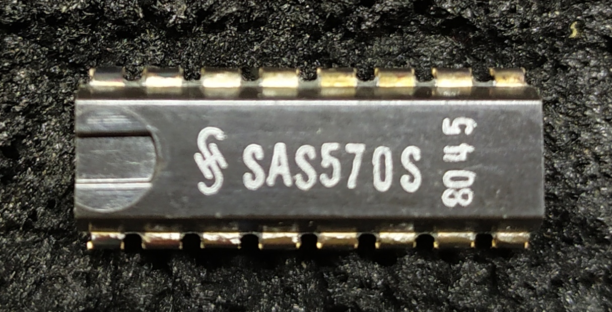 SAS570S PDIP16