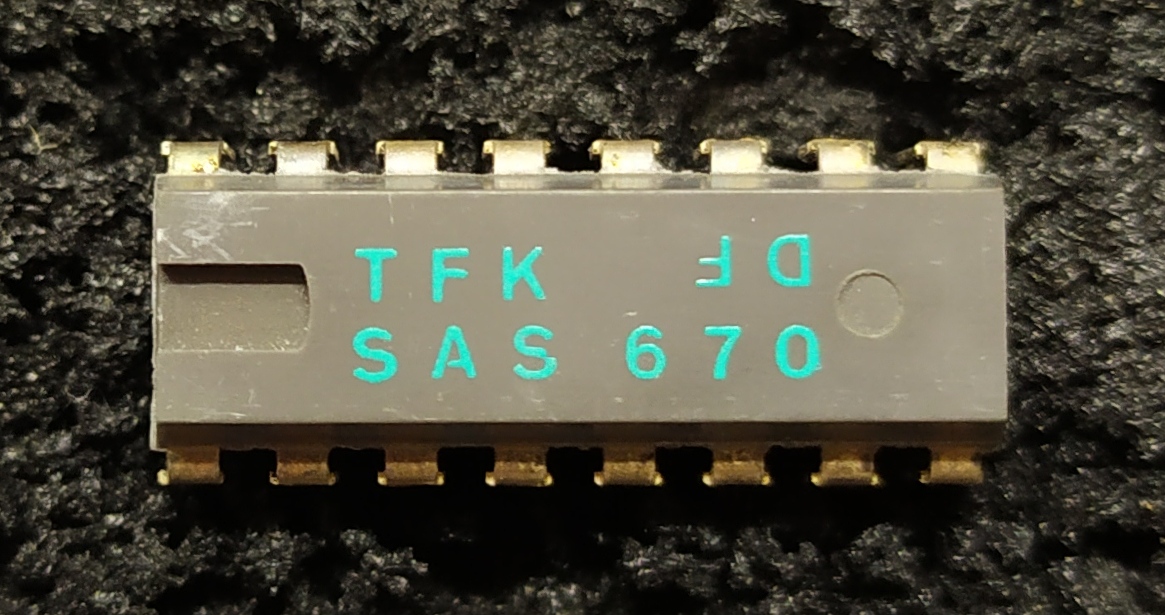 SAS670 PDIP16